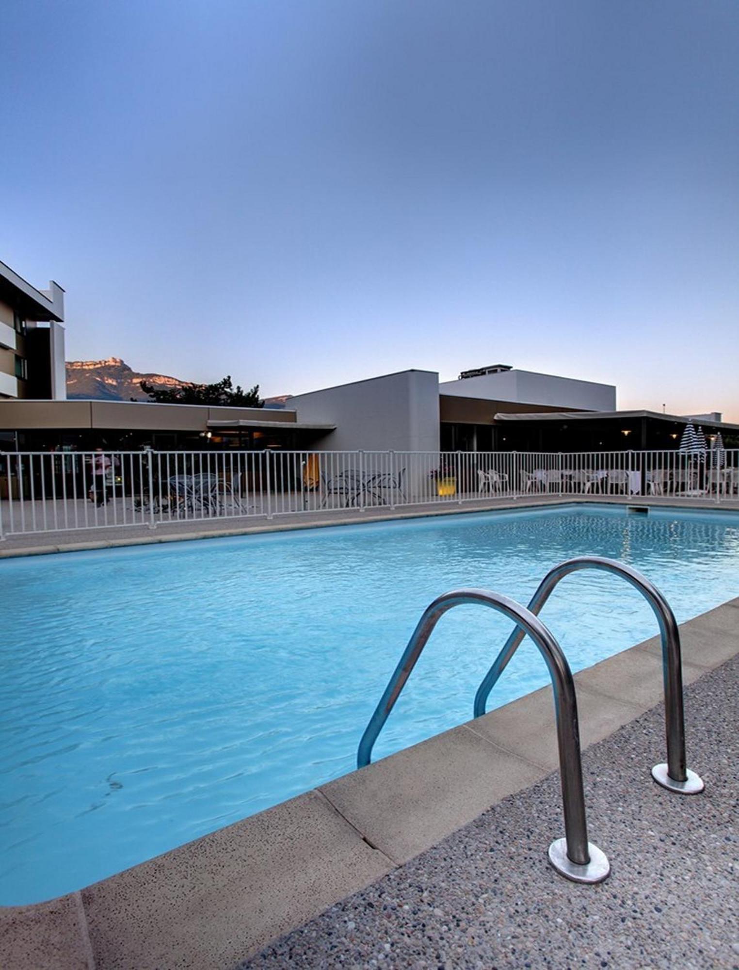 Best Western Alexander Park Шамбери Екстериор снимка
